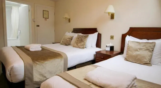 The Anchor Hotel, Забронировать Отель Отели High Weald с парковкой, Парковка