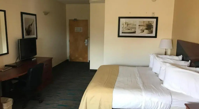 Люкс Gateway Hotel & Suites Ocean City, an Ascend Collection Hotel