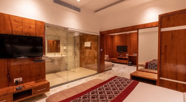Люкс Clarks Inn Ambala