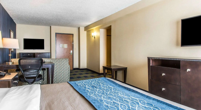 Люкс Business Comfort Inn & Suites Meriden East