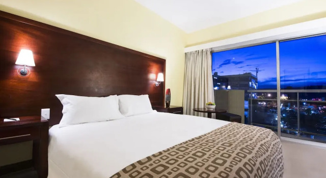 Двухместный номер Classic Hotel des Mille Collines