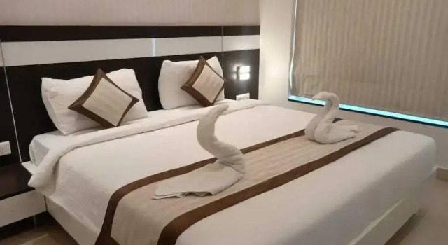 Yuvraj Palace Inn, Забронировать Отель «постель и завтрак» Бизнес-отели штата Карнатаки, 4* 5*