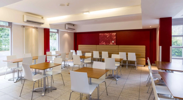 Travelodge Dundee Strathmore Avenue