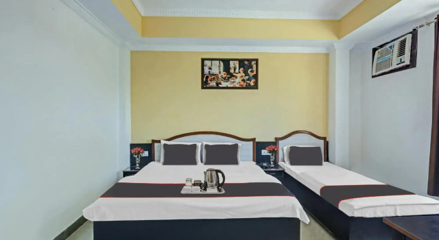 spot on 89476 Hotel Shalimar Lodge