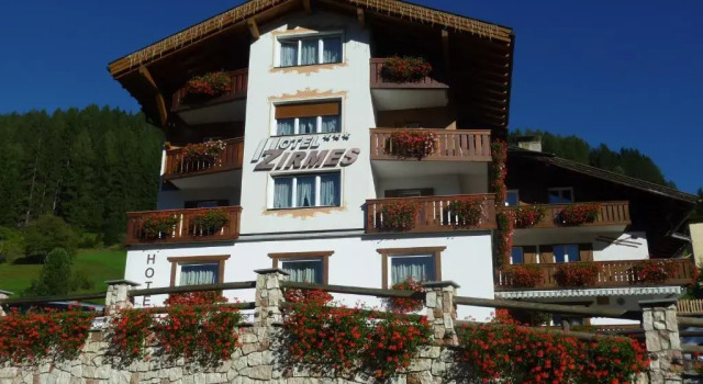 Hotel Ai Zirmes