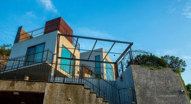 Harbor House Private