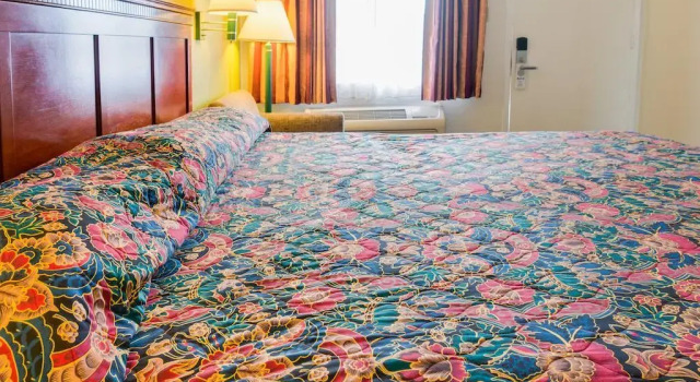 Полулюкс Redondo Inn and Suites