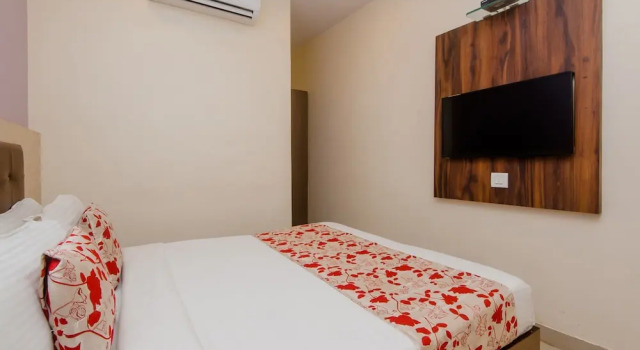 Номер Standard OYO 8678 Hotel Golden Nest