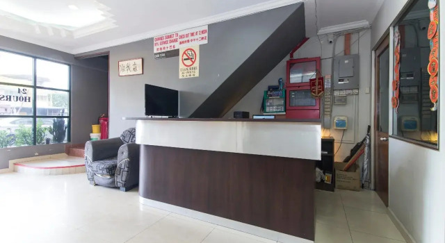 Super OYO 473 Comfort Hotel 2