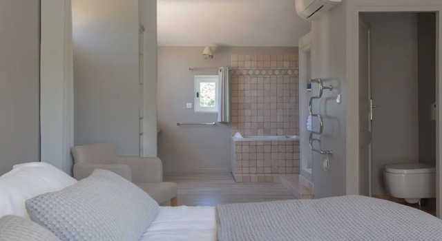 Le Mas des Alexandrins, Book Guesthouse Uzès Gard
