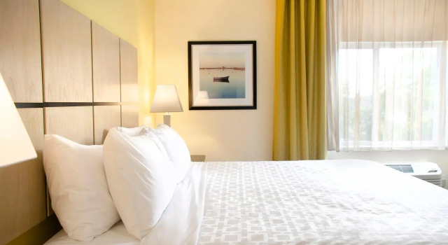 Двухместный люкс c 1 комнатой Candlewood Suites - Lancaster West by IHG