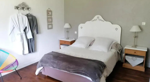 Mme Teurtroy, Chambres dHôtes La Prairie, Забронировать Отель Отели Гуэнаш с парковкой, Парковка