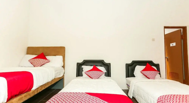 Kampoeng Osing Syariah Guesthouse by OYO Rooms