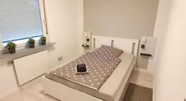 Апартаменты Tolle 125m² Erdgeschoßwohnung im Einzelhaus