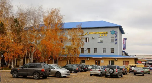 A-Hotel, Забронировать Отель Отели Оренбурга с парковкой, Парковка
