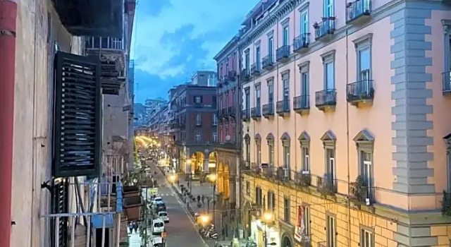 Euphoria al Duomo, Забронировать Отель Отели Неаполя с завтраком, рядом с Кафедральный собор Неаполя, Завтраки