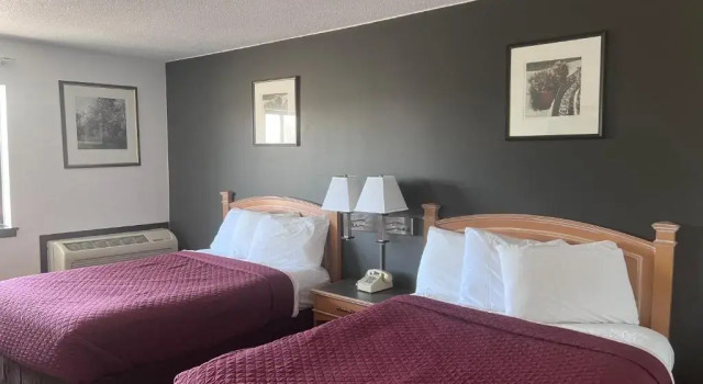 Четырёхместный номер Standard AmeriVu Inn