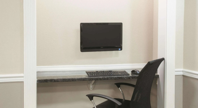 La Quinta Inn & Suites Fort Walton Beach, Varaa Hotelli Fort Walton Beach Emerald Coast