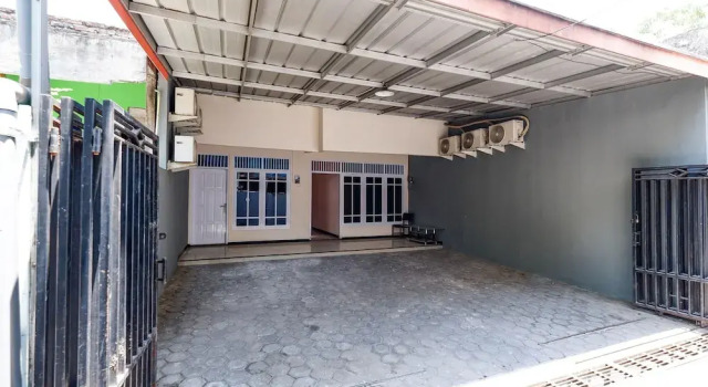 OYO 1723 Wisma Tiara Syariah