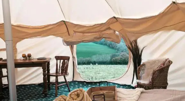 Immaculate Lotus Belle Tent Retreat North Devon, Buchen Sie Campingplatz Camping & Glamping in Bideford, Campingplatz