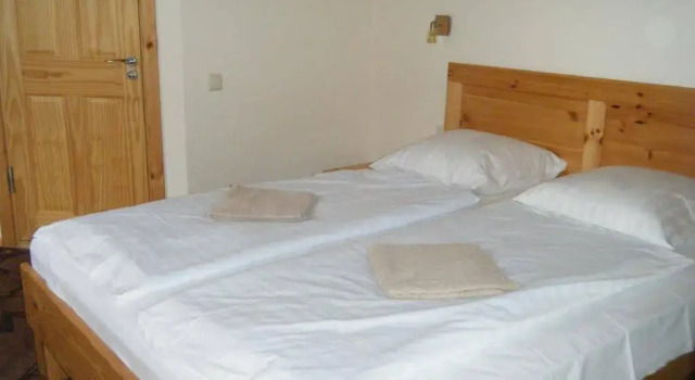 A.V. namai, Boek Hotel Palanga 