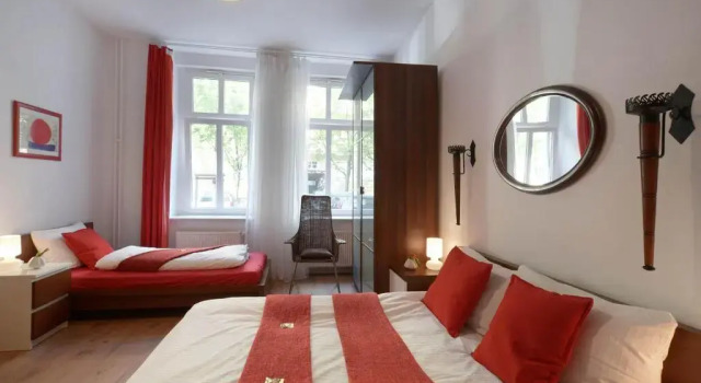Ferienwohnung, Reserva ahora Hotel Friedrichshain-Kreuzberg Berlín, cerca de Planetario Carl-Zeiss