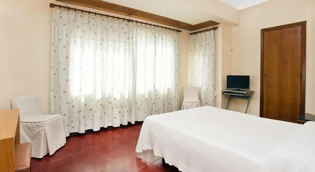 Hostal Tropical