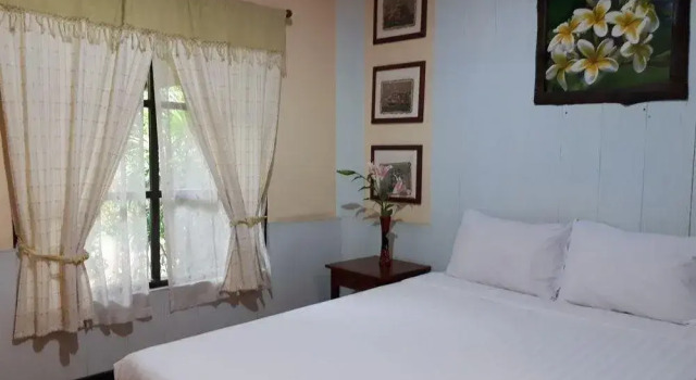 Amporn Riverside Resort