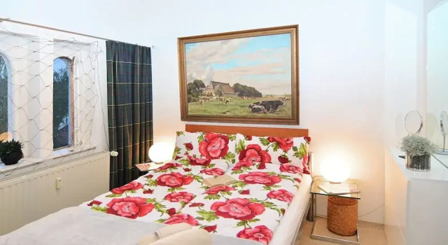 Modern Apartment in a Listed Villa With Beautiful View From Balcony, Prenota Appartamento Hotel a Garz con parcheggio, Parcheggio