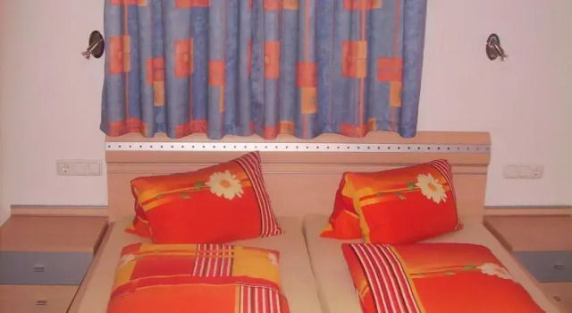 Ferienwohnung Pletzenauer, Забронировать Отель Отели Леоганг с парковкой, рядом с Asitzbahn II, Парковка