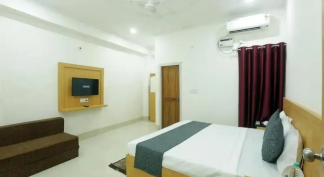 Hotel Dwarkadhish Plaza