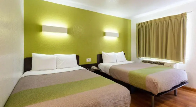 Четырёхместный номер Standard Motel 6-Camp Springs, DC - South Camp Springs