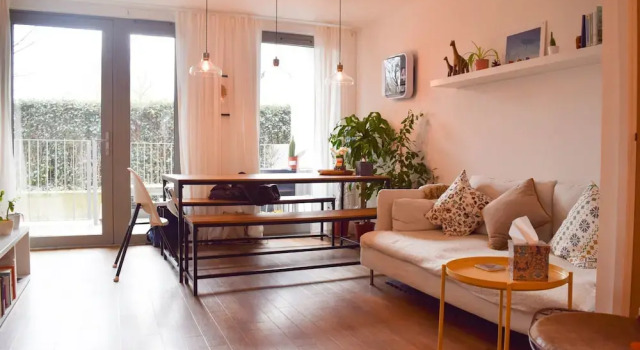 Modern 1 Bedroom House in Pontoon Dock, Забронировать Отель Отели и гостиницы Лондона, рядом с Информационно-туристический центр «Барьер на Темзе», Отель