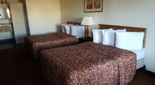 Standard Vierer Zimmer Sahara Inn