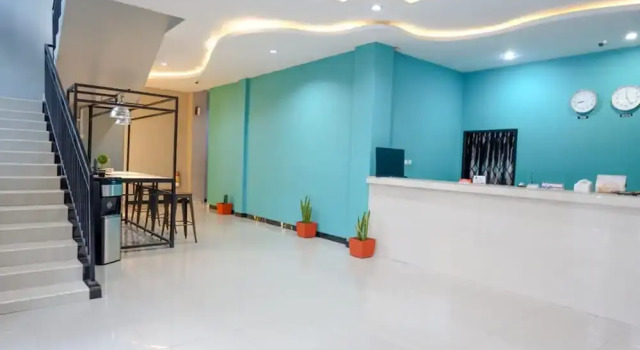 RedDoorz @ G Hotel Luwuk, Prenota Hotel Luwuk 