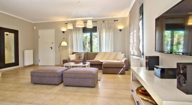 Glyfada Seaside Residence, Забронировать Вилла Виллы Эллинико-Аргируполи, Вилла