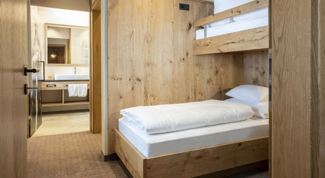 Семейный номер Standard с балконом Alpenresort Fluchthorn