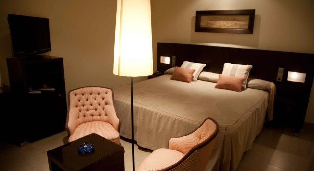 El Mesón, Rezervovat Hotel Torrijos 