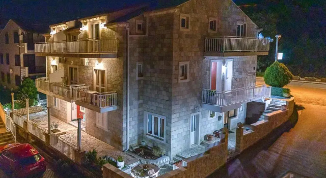 Апартаменты c 1 комнатой с балконом и с частичным видом на море Apartments Senjo