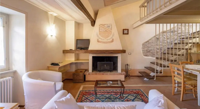Trucchia, Varaa Hotelli Scheggino Umbria