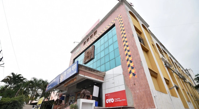 Oyo Flagship 45429 Mhasrul Gaon Dindori Rd