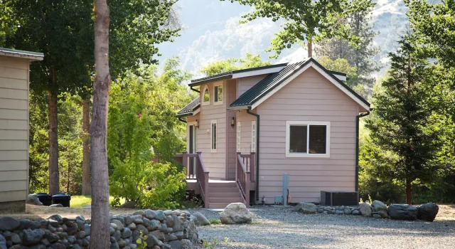 Коттедж Luxury c 1 комнатой с видом на реку Strawhouse Resorts