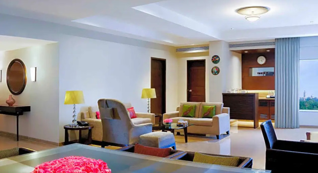 Люкс Presidential Grand Mercure Vadodara Surya Palace