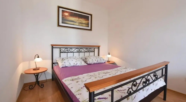 Awesome Home in Zarace With Wifi and 1 Bedrooms, Prenota Hotel Città di Lesina 