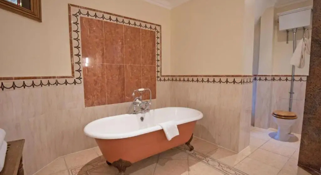 Полулюкс Classic Pennyhill Park Hotel and Spa