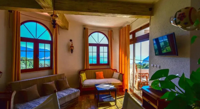 Апартаменты Deluxe Pataki Guesthouse