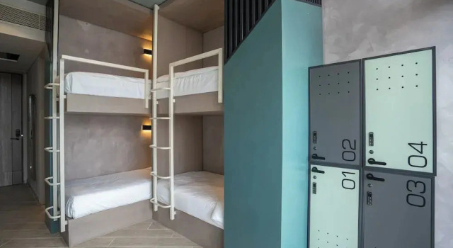 Кровать в общем номере (женский номер) SeSaya Poshtel & Bistro - Colombo's Newest and Finest Poshtel Dorms and Rooms