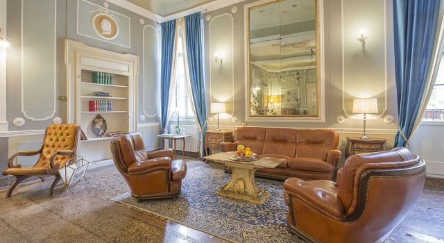 Corte Realdi Luxury Rooms, Забронировать Отель Бизнес-отели Вероны, рядом с Римский амфитеатр, 4* 5*