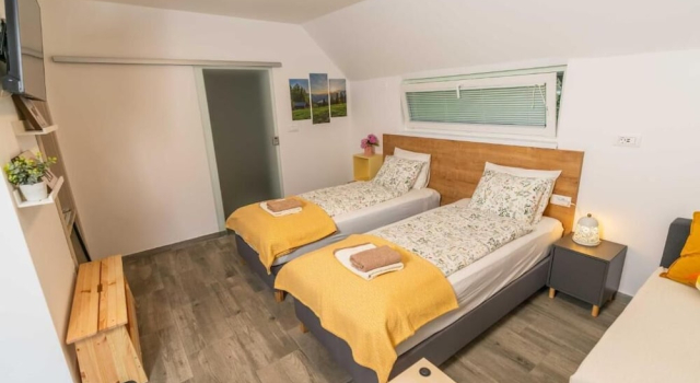 Studio Maria with Free Parking