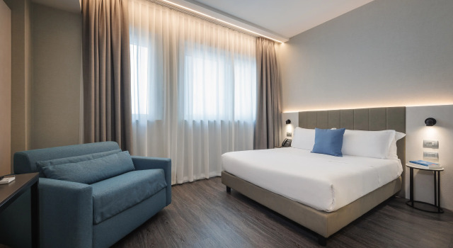 Отель IH Hotels Milano Centrale